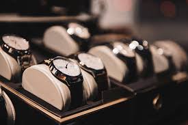 MEN & WATCH